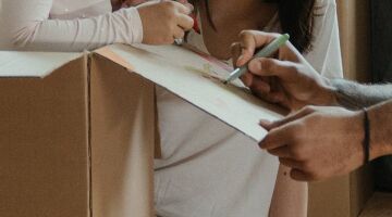 9 Red Flags Before Hiring Moving Company in California