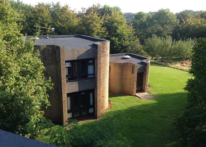 Breacon House